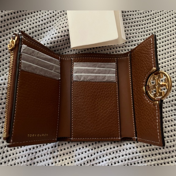 TORY BURCH Medium Miller Flap Wallet - Picture 4 of 6